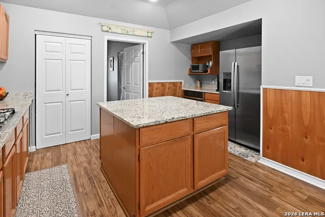 713 Lake Forest Rd. Pipe Creek, TX 78063