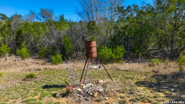 713 Lake Forest Rd. Pipe Creek, TX 78063