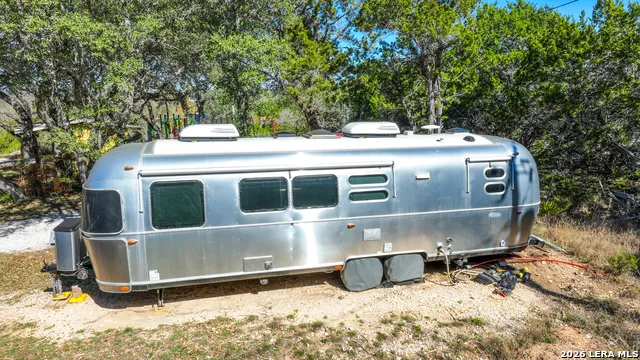 713 Lake Forest Rd. Pipe Creek, TX 78063