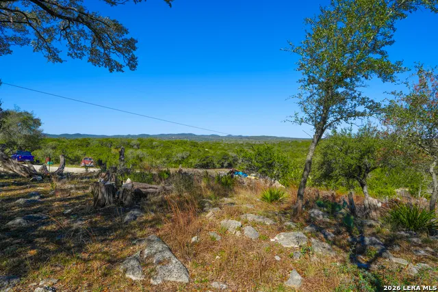 713 Lake Forest Rd. Pipe Creek, TX 78063