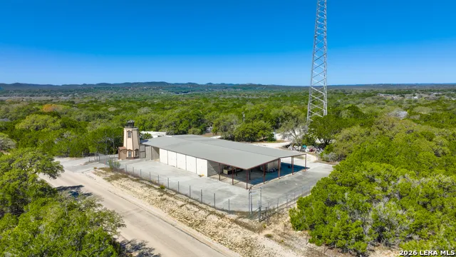 713 Lake Forest Rd. Pipe Creek, TX 78063
