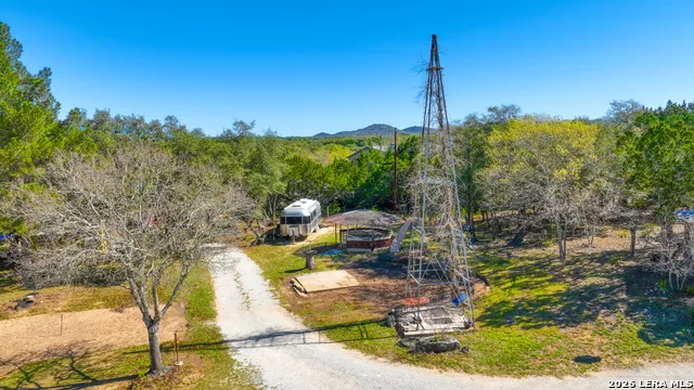 713 Lake Forest Rd. Pipe Creek, TX 78063