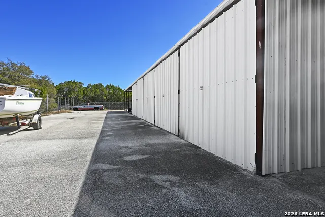 713 Lake Forest Rd. Pipe Creek, TX 78063