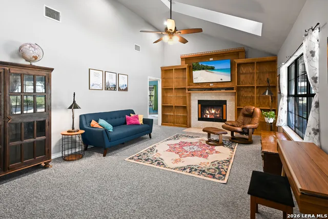 713 Lake Forest Rd. Pipe Creek, TX 78063
