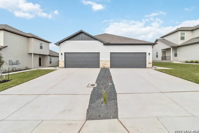 146 Gunner Rd Buda, TX 78610