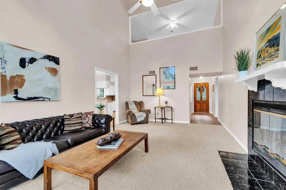 105 Seminole Drive New Ulm, TX 78950