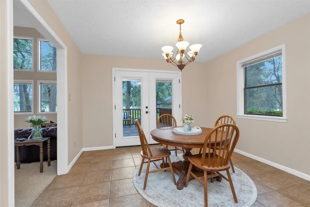 105 Seminole Drive New Ulm, TX 78950