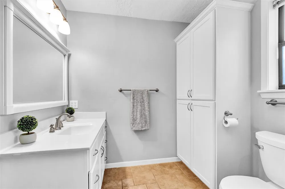 105 Seminole Drive New Ulm, TX 78950