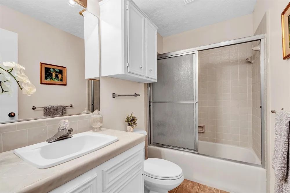 105 Seminole Drive New Ulm, TX 78950