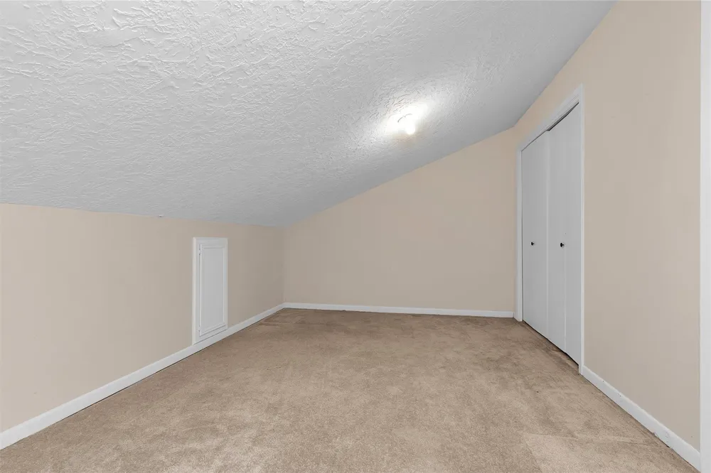 105 Seminole Drive New Ulm, TX 78950