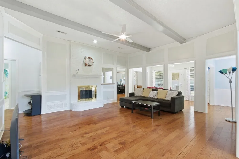 638 Park Lane Highland Village, TX 75077