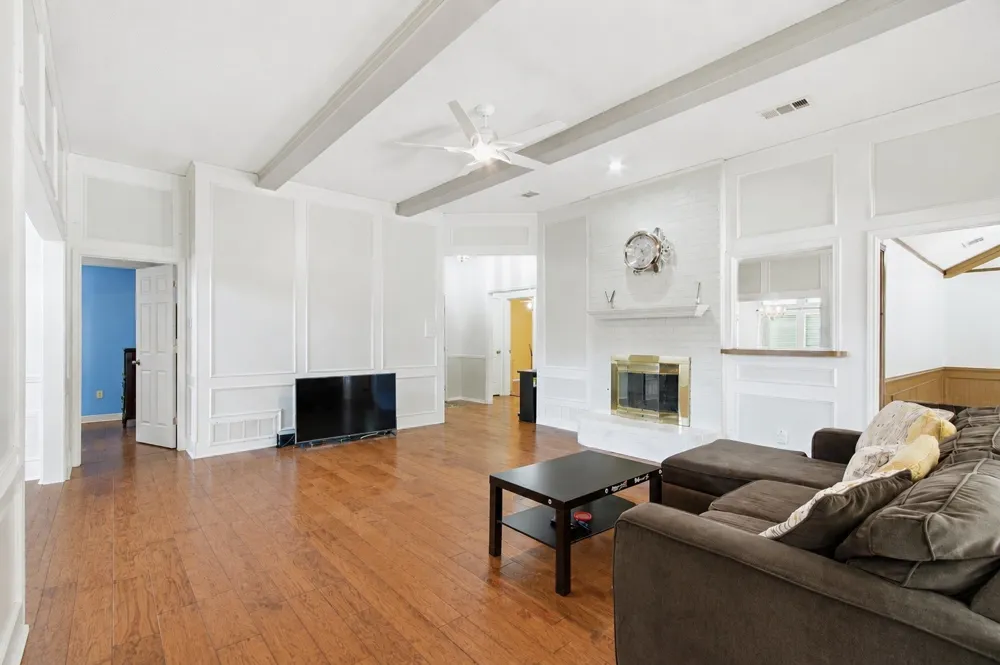638 Park Lane Highland Village, TX 75077