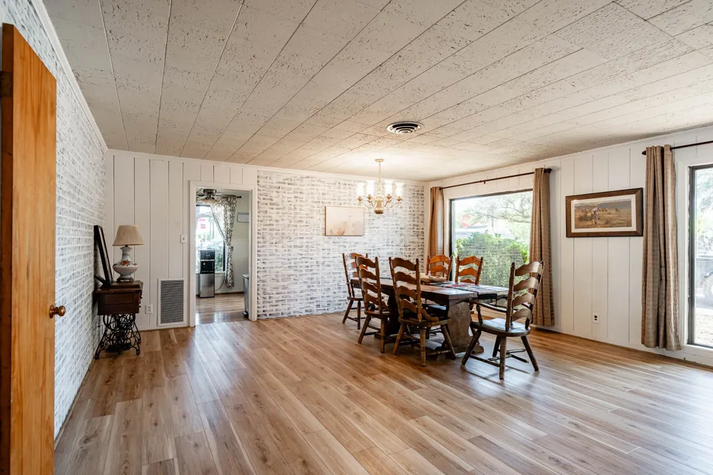 514 W Lake Drive Hamlin, TX 79520
