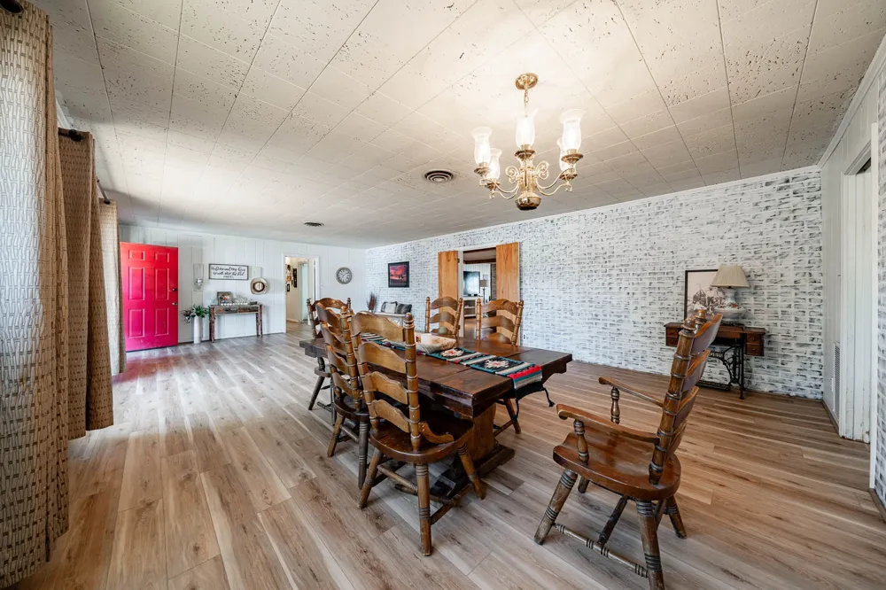 514 W Lake Drive Hamlin, TX 79520