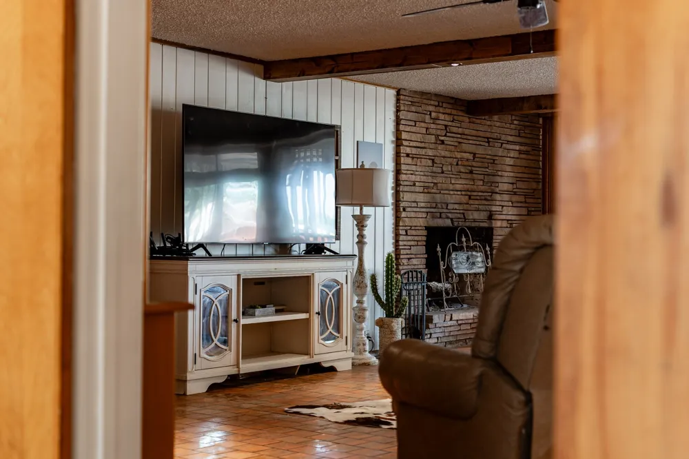 514 W Lake Drive Hamlin, TX 79520