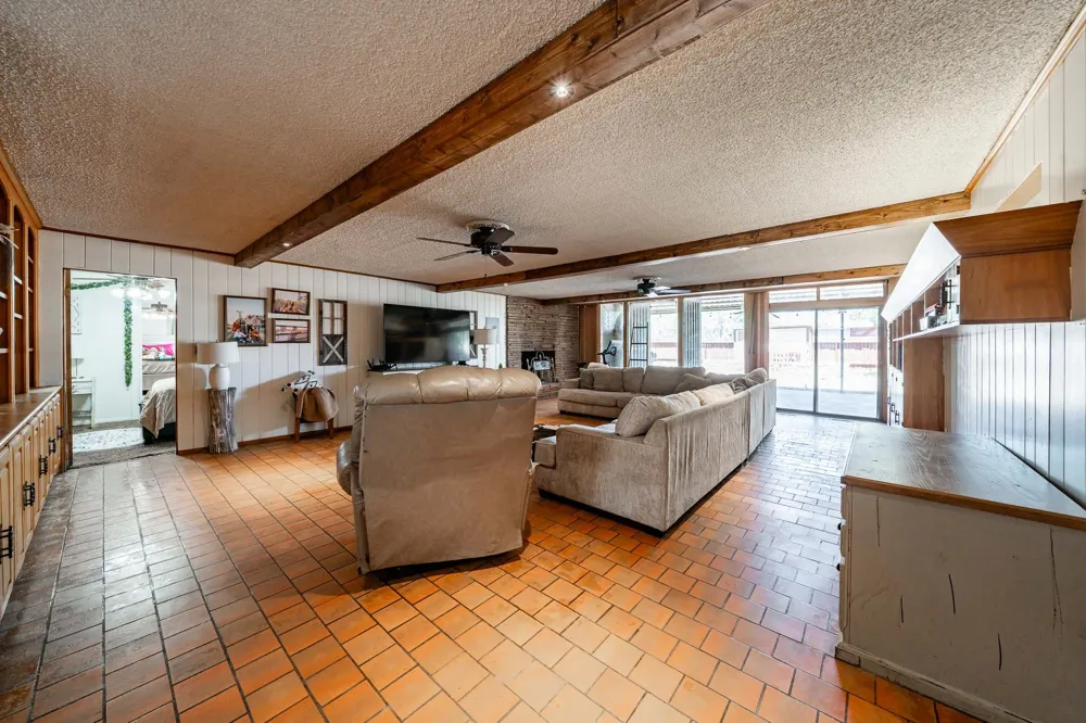 514 W Lake Drive Hamlin, TX 79520