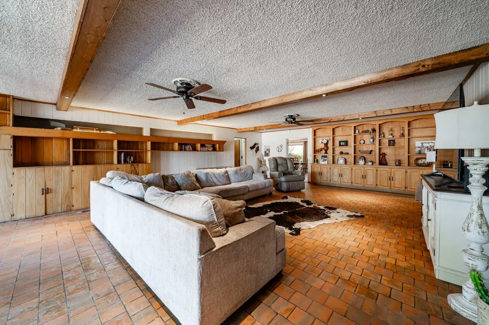 514 W Lake Drive Hamlin, TX 79520