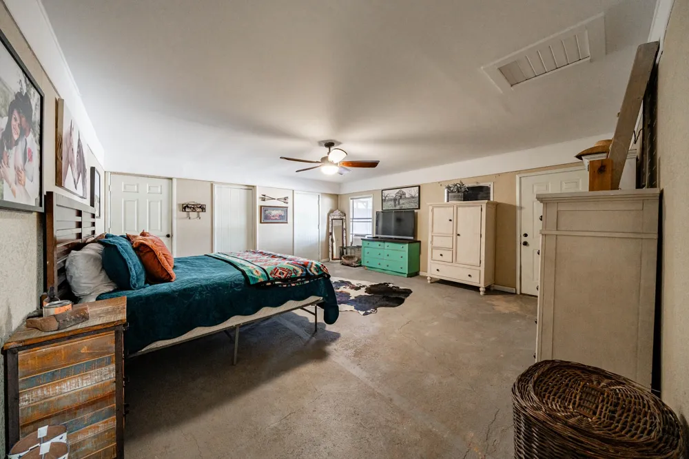 514 W Lake Drive Hamlin, TX 79520