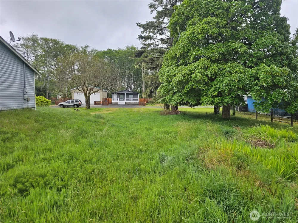 607 2nd Street Westport, WA 98595