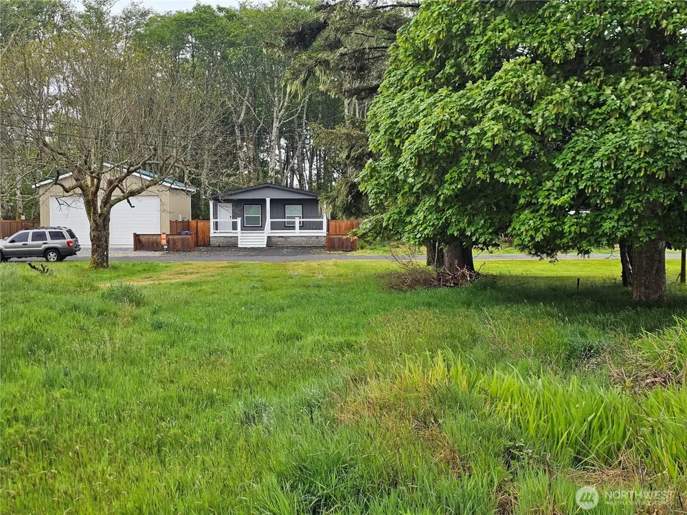 607 2nd Street Westport, WA 98595