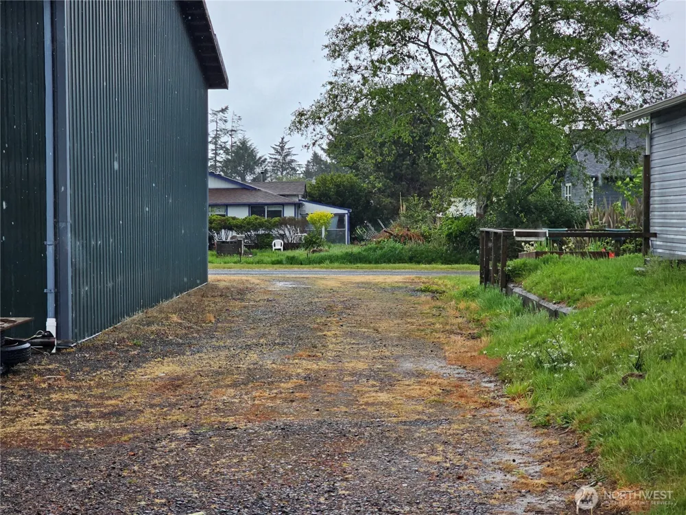 607 2nd Street Westport, WA 98595