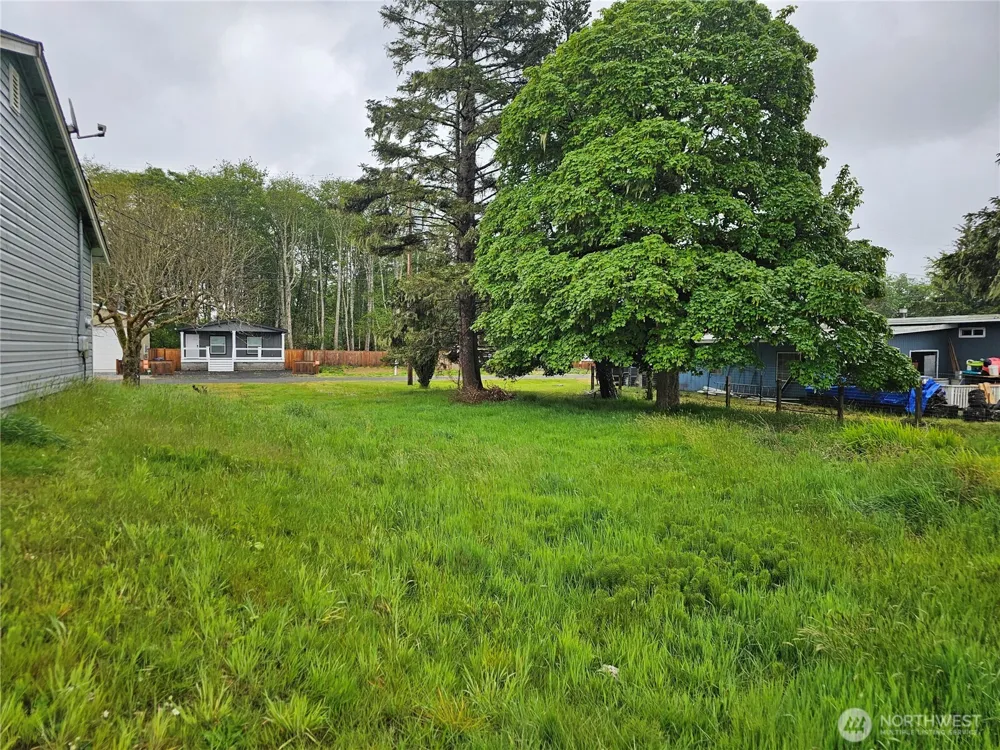 607 2nd Street Westport, WA 98595