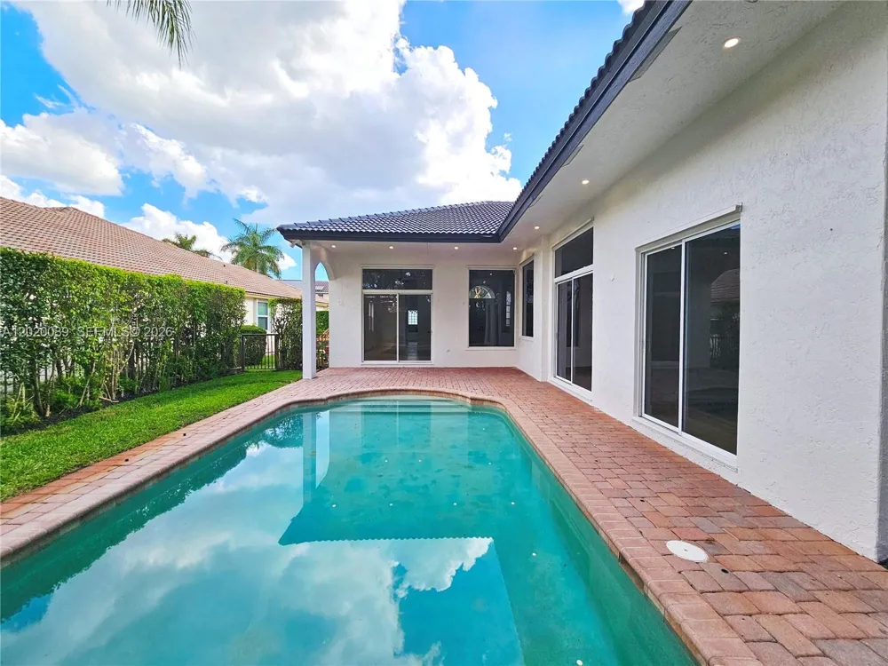 18951 SW 30th St Miramar, FL 33029