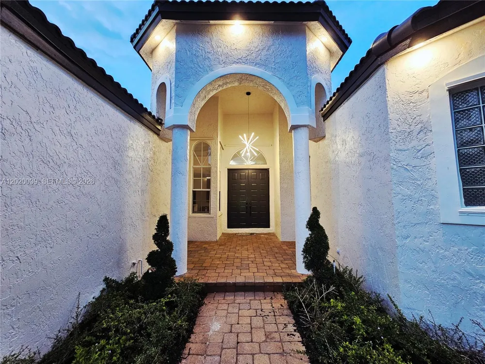 18951 SW 30th St Miramar, FL 33029