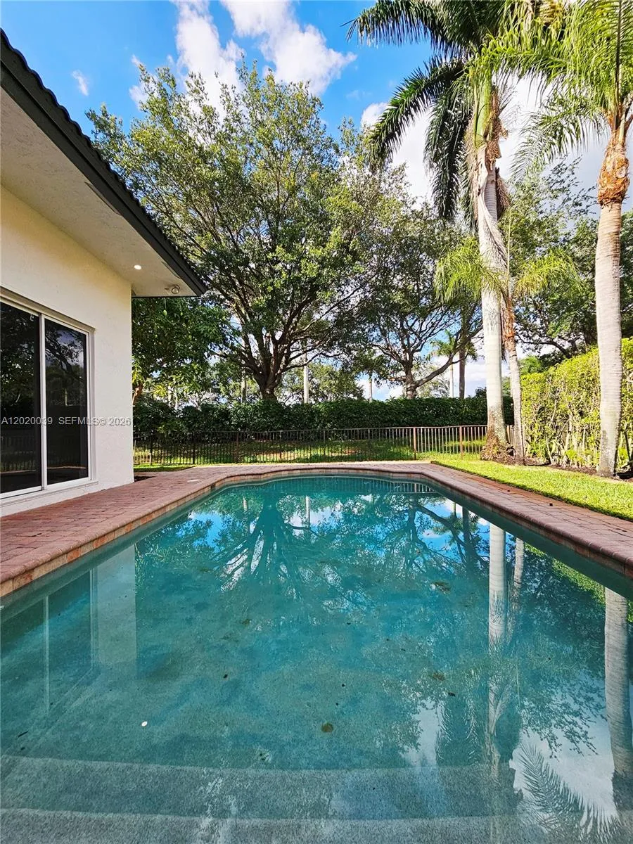 18951 SW 30th St Miramar, FL 33029