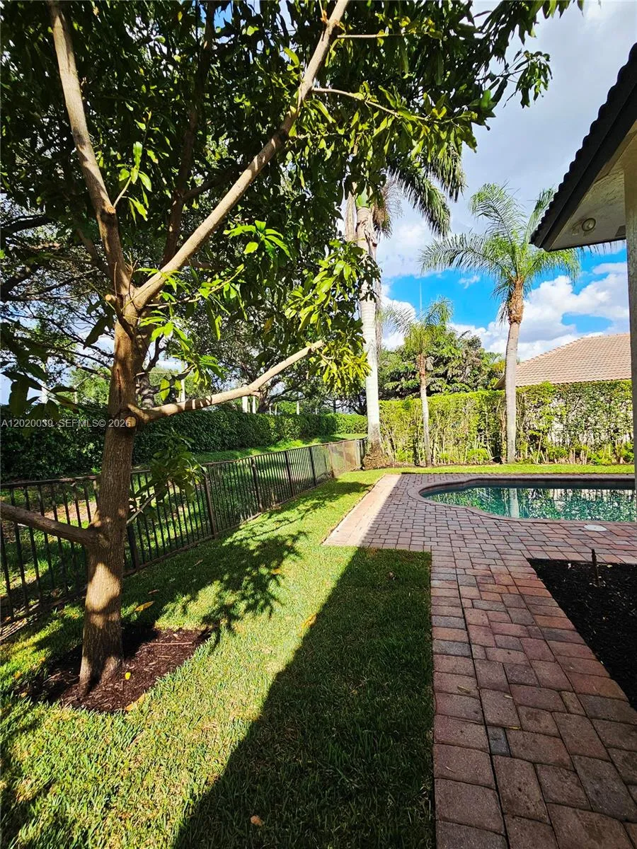 18951 SW 30th St Miramar, FL 33029
