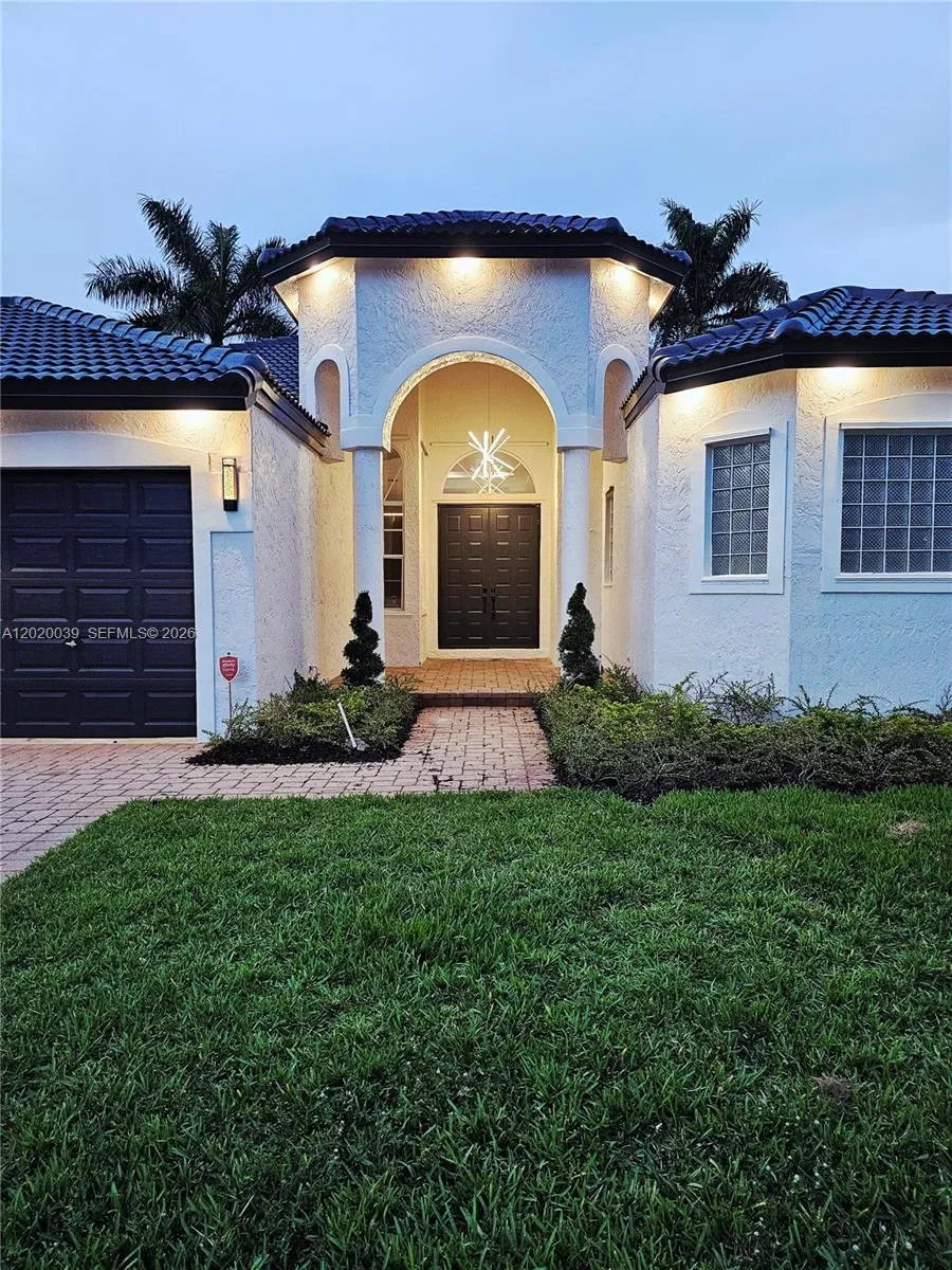 18951 SW 30th St Miramar, FL 33029