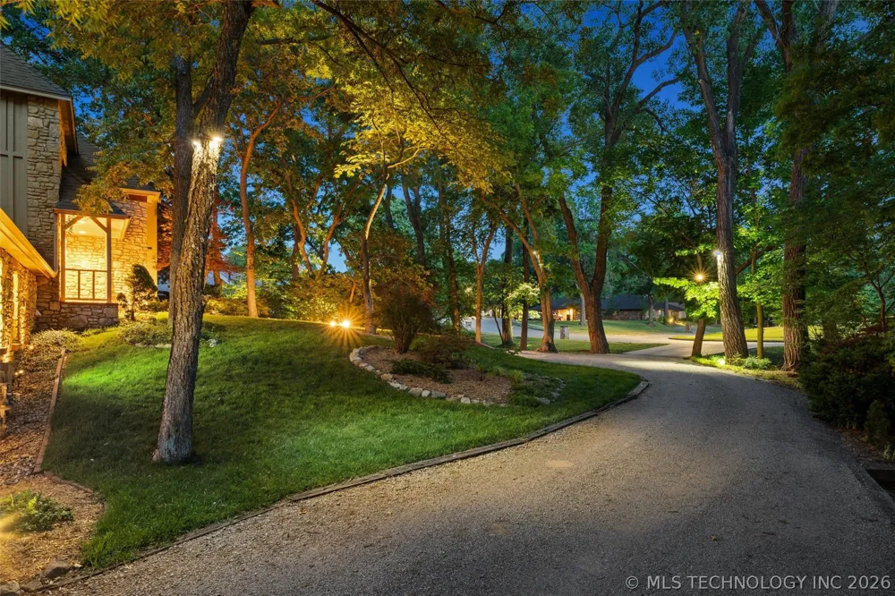 2224 Stonewall Drive Bartlesville, OK 74006