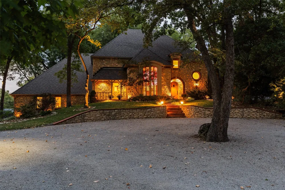 2224 Stonewall Drive Bartlesville, OK 74006