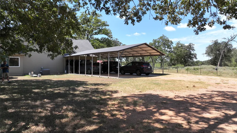 213 Joe Cole Lane Smithville, TX 78957