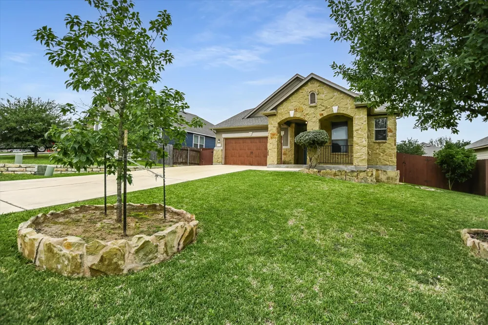 112 Pauline Cove Kyle, TX 78640