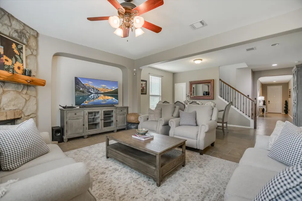 112 Pauline Cove Kyle, TX 78640