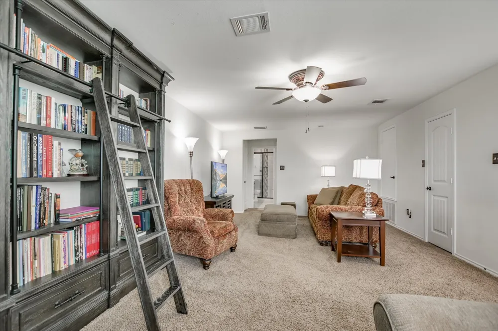 112 Pauline Cove Kyle, TX 78640