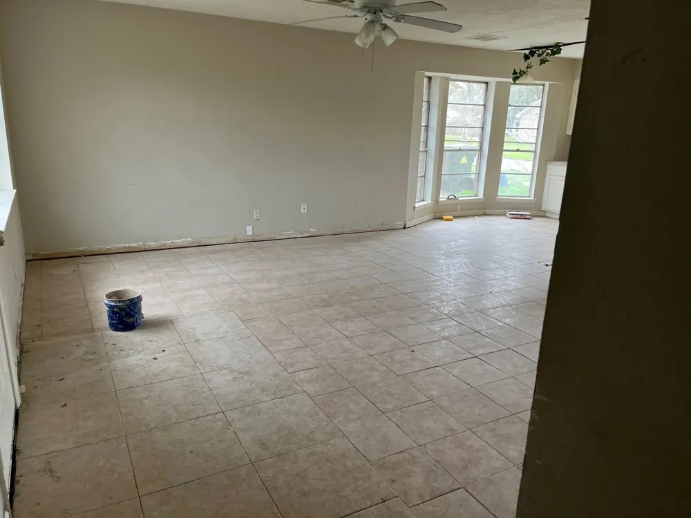 4907 Redfish Reef Drive Bacliff, TX 77518