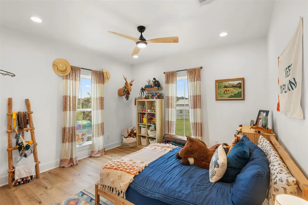 9075 Loop Road Bellville, TX 77418