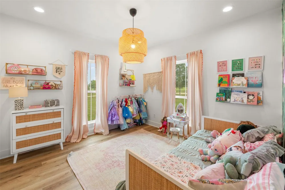 9075 Loop Road Bellville, TX 77418