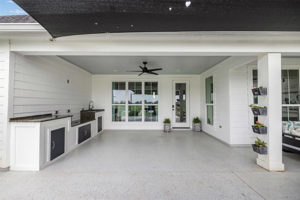 9075 Loop Road Bellville, TX 77418