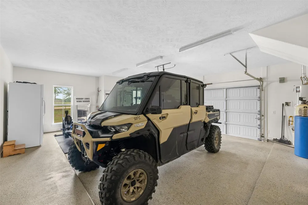 9075 Loop Road Bellville, TX 77418