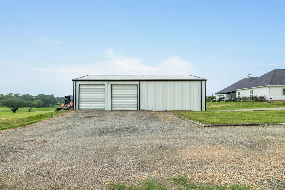 9075 Loop Road Bellville, TX 77418