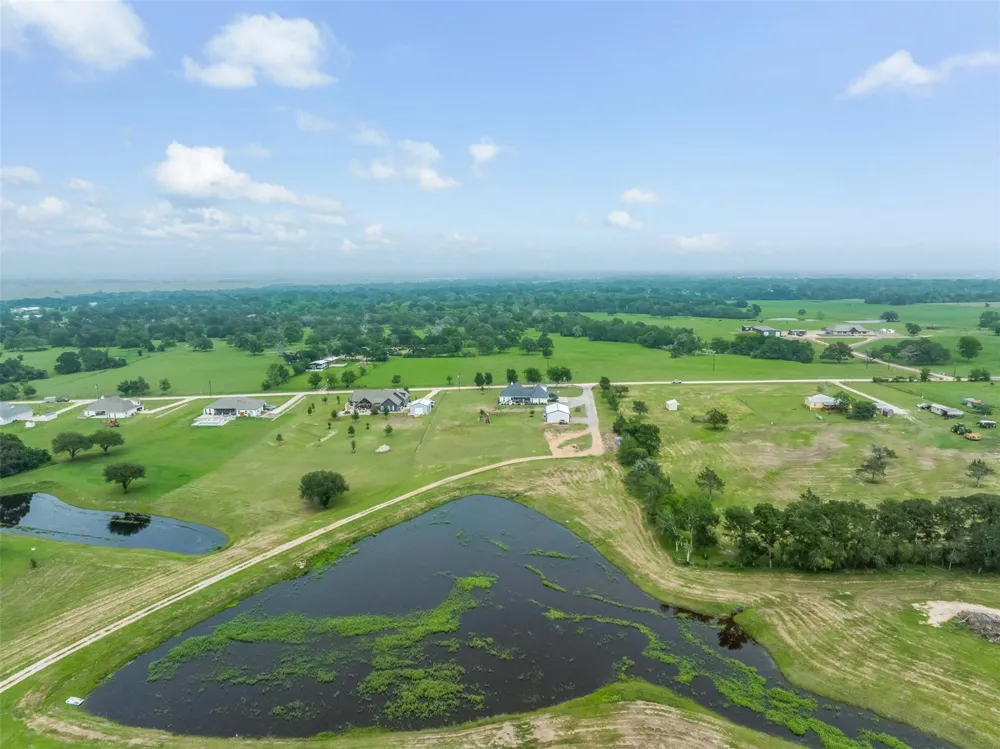 9075 Loop Road Bellville, TX 77418
