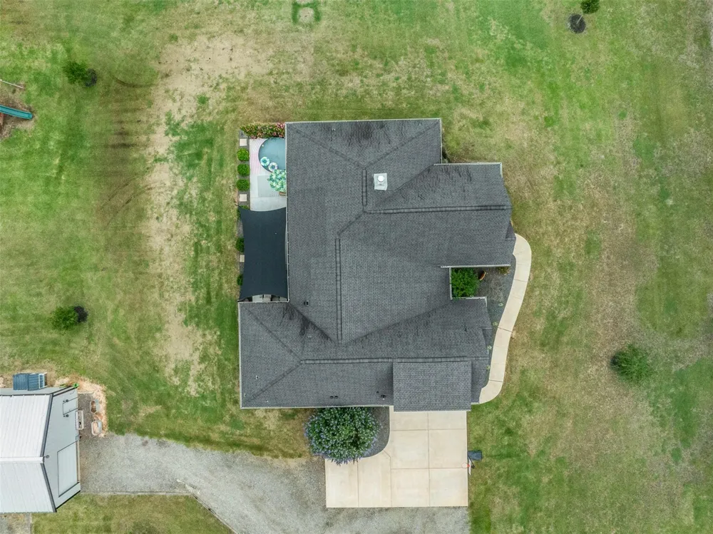 9075 Loop Road Bellville, TX 77418