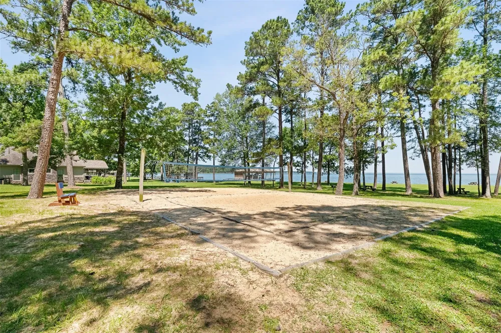 10 Lost Circle Coldspring, TX 77331