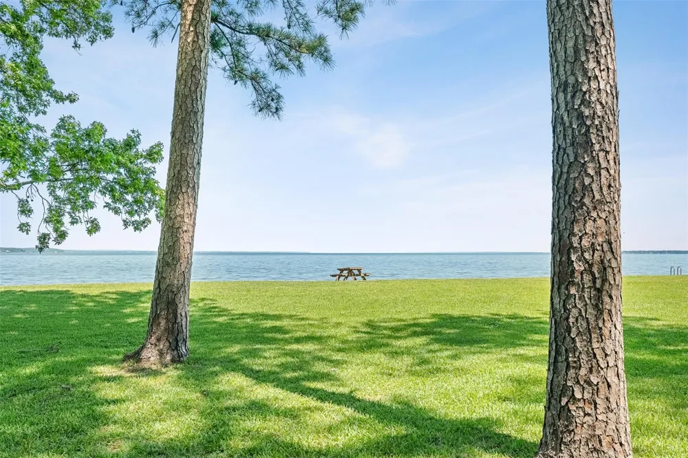 10 Lost Circle Coldspring, TX 77331