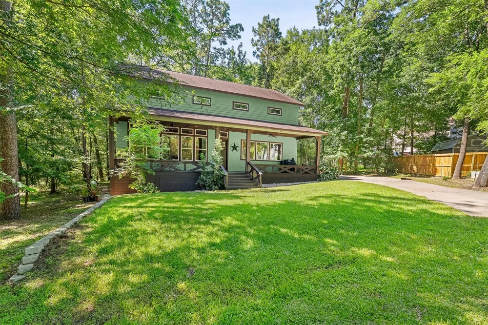 10 Lost Circle Coldspring, TX 77331