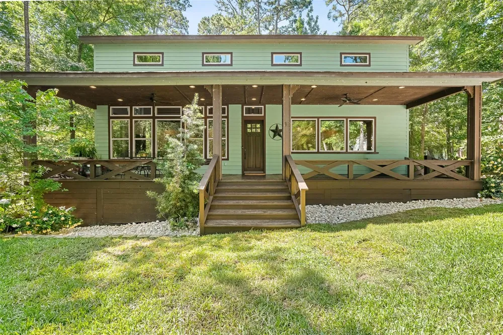 10 Lost Circle Coldspring, TX 77331