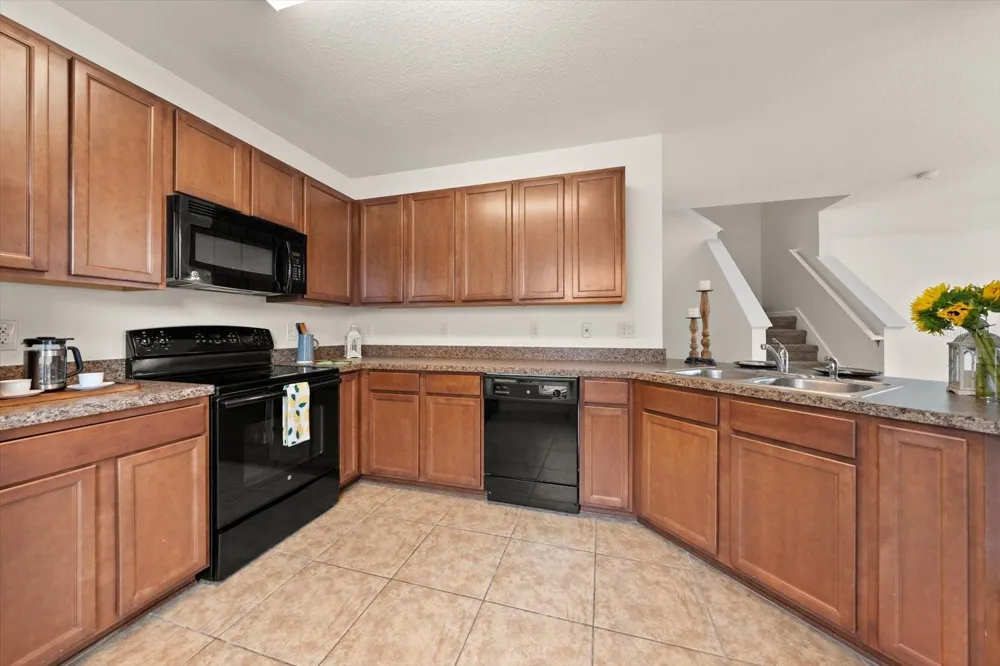 774 ASHENTREE DRIVE Plant City, FL 33563